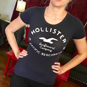 Hollister navy blue tee shirt